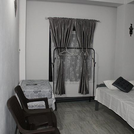 שילונג Halabella Homestay מראה חיצוני תמונה